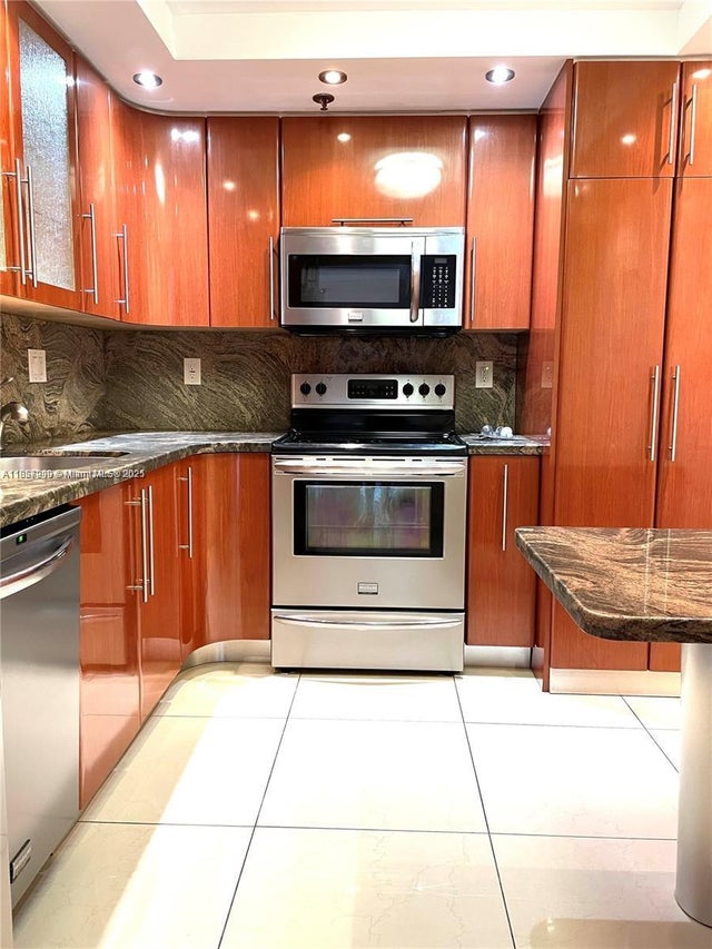 5 of 34 - 210 174th St 1103, Sunny Isles Beach, FL