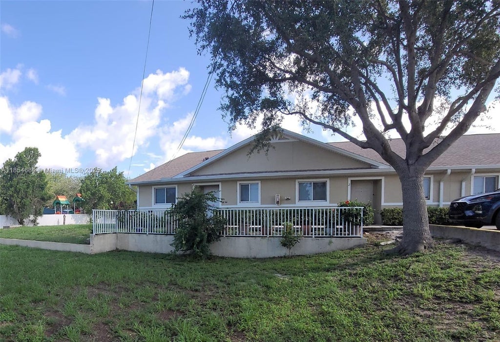 1209 N Diplomat Pkwy 1, Cape Coral