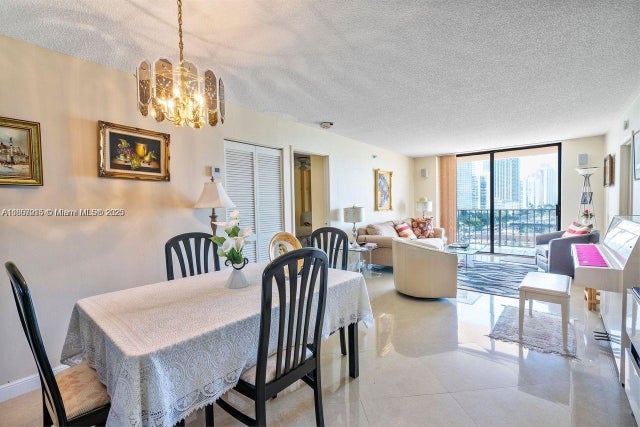 5 of 23 - 210 174th St 1403, Sunny Isles Beach, FL