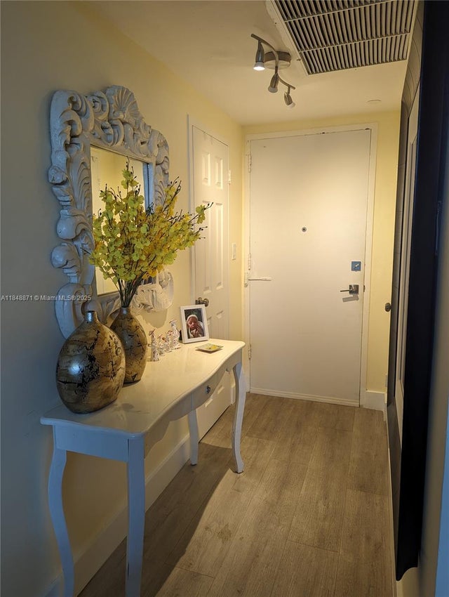 4 of 58 - 20 Island Ave 101, Miami Beach, FL
