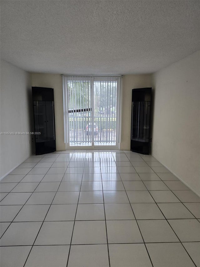 4 of 13 - 16851 Ne 23rd Ave A212, North Miami Beach, FL