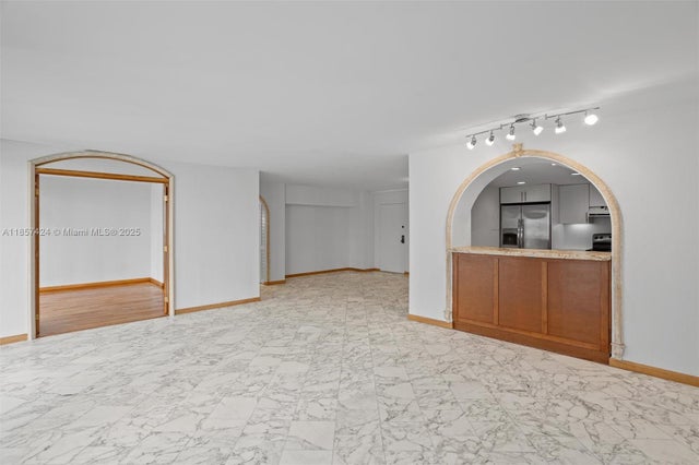 1 of 54 - 1450 Brickell Bay Dr 515, Miami, FL
