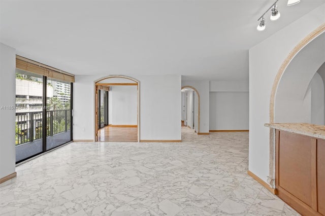 4 of 54 - 1450 Brickell Bay Dr 515, Miami, FL