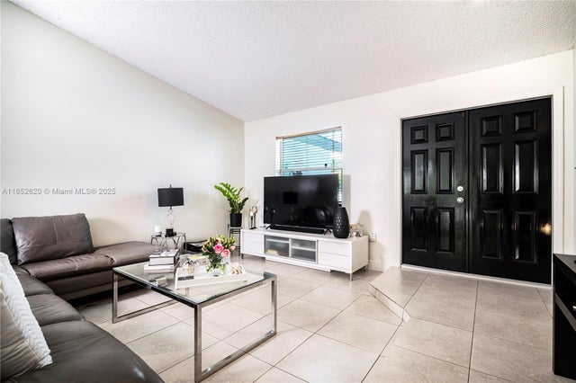 4 of 38 - 11181 Sw 145th Ct, Miami, FL