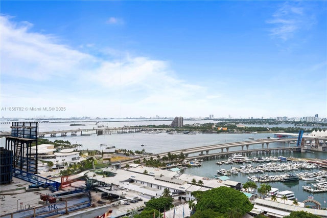 2 of 35 - 244 Biscayne Blvd 2306, Miami, FL