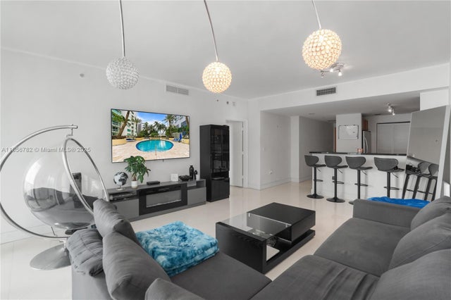 3 of 35 - 244 Biscayne Blvd 2306, Miami, FL