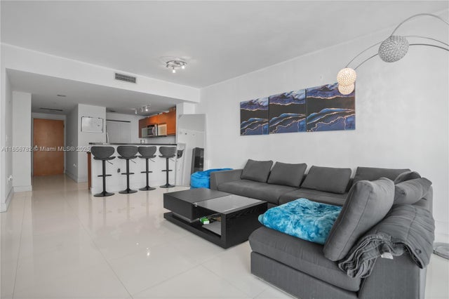4 of 35 - 244 Biscayne Blvd 2306, Miami, FL