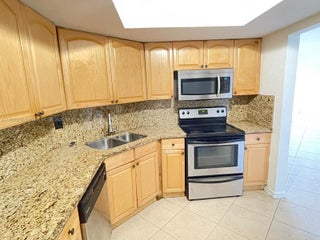 Photo of Listing #A11857570