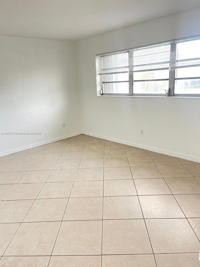 5 of 11 - N/A, Miami, FL