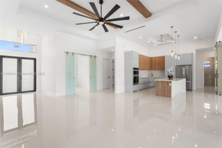 Photo of Listing #A11855043