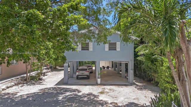 1 of 45 - 139 N Bay Harbor Dr, Key Largo, FL