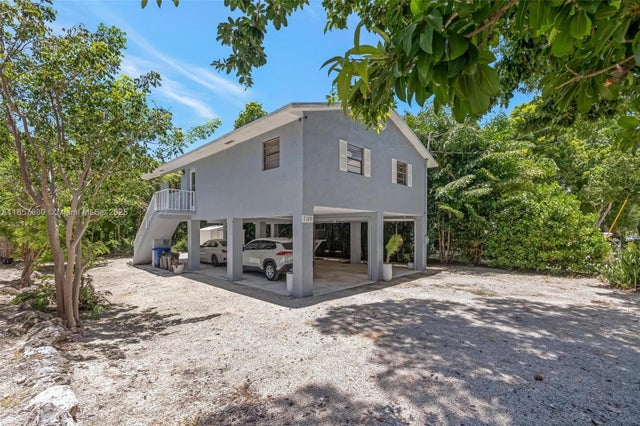 4 of 45 - 139 N Bay Harbor Dr, Key Largo, FL