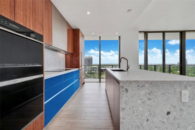 3 of 47 - 2678 Tigertail Ave 1501, Miami, FL