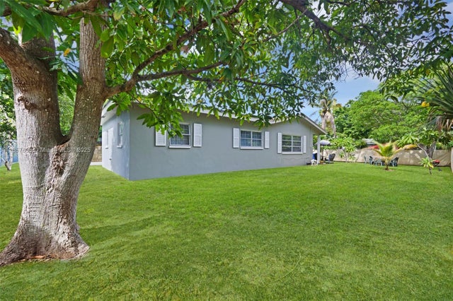 2 of 24 - 461 Nw 17th Pl, Fort Lauderdale, FL