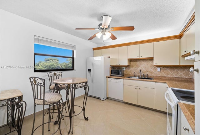 5 of 30 - 4970 E Sabal Palm Blvd 403, Tamarac, FL