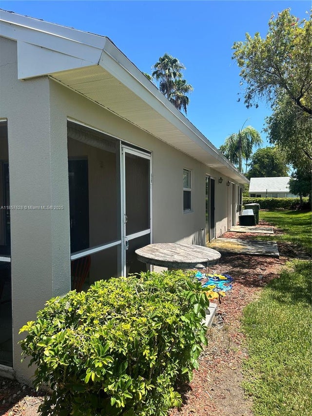 5 of 10 - 472 Se 22nd Dr, Homestead, FL