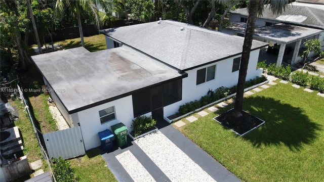 1 of 51 - 270 Ne 162nd St, Miami, FL