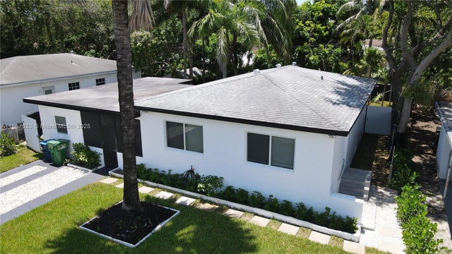 4 of 51 - 270 Ne 162nd St, Miami, FL