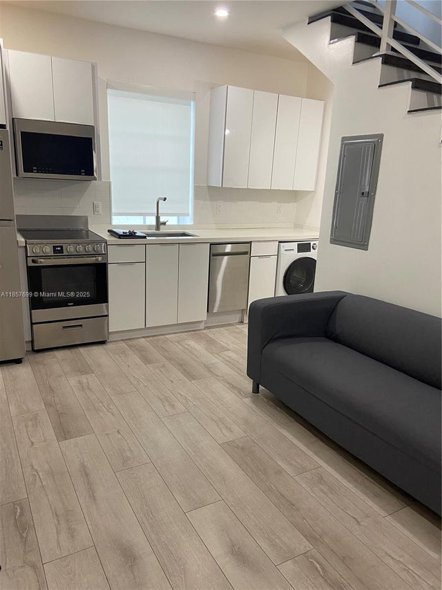 1 of 7 - N/A, Miami Beach, FL