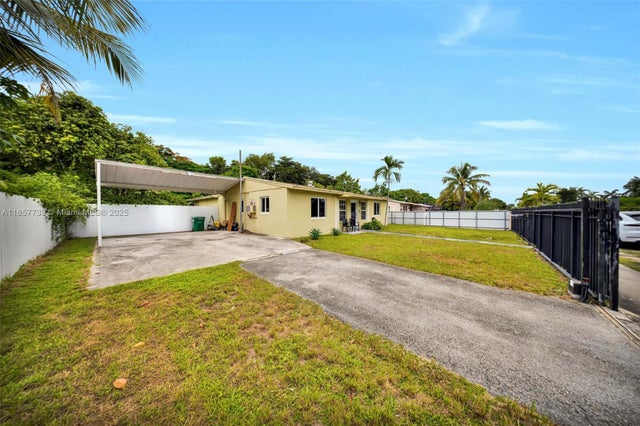 3 of 23 - 20415 Sw 114th Ct, Miami, FL