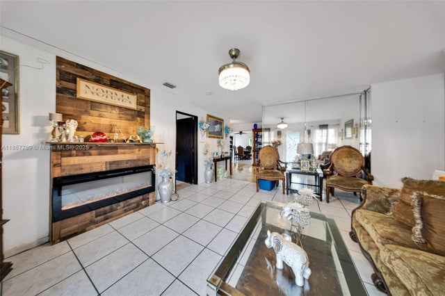 4 of 23 - 20415 Sw 114th Ct, Miami, FL