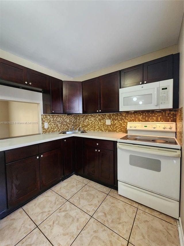 2 of 22 - 6020 Nw 64th Ave 307, Tamarac, FL