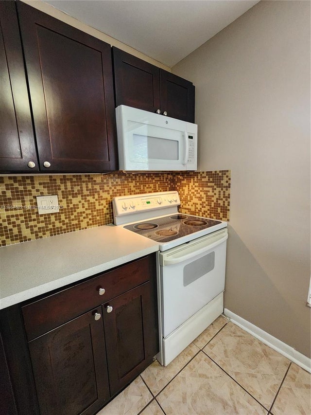 5 of 22 - 6020 Nw 64th Ave 307, Tamarac, FL