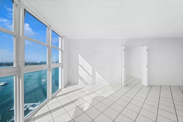 3 of 27 - 1228 West Ave 1415, Miami Beach, FL