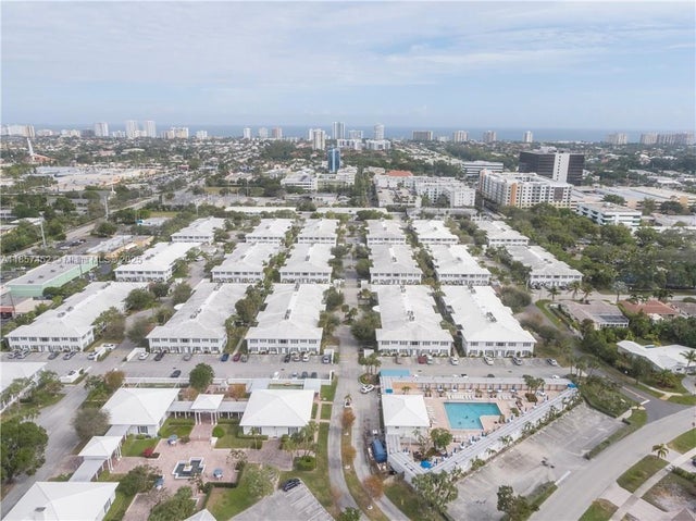 2 of 31 - 2171 Ne 66th St 801, Fort Lauderdale, FL