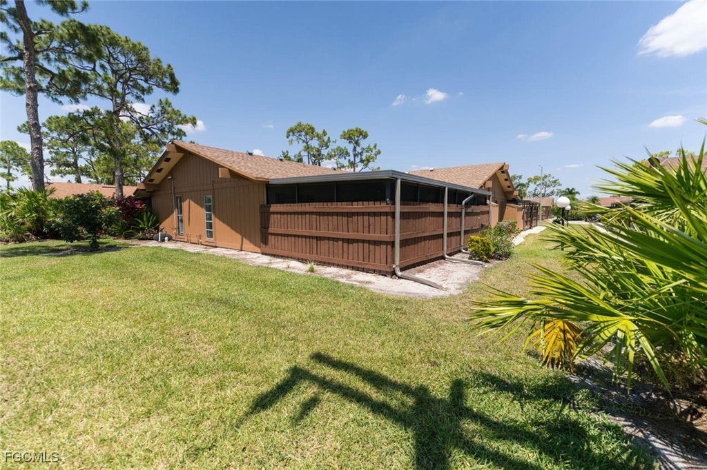 5620 Foxlake Dr, NORTH FORT MYERS