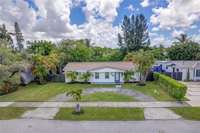 1 of 46 - 925 Sw 94th Ave, Miami, FL