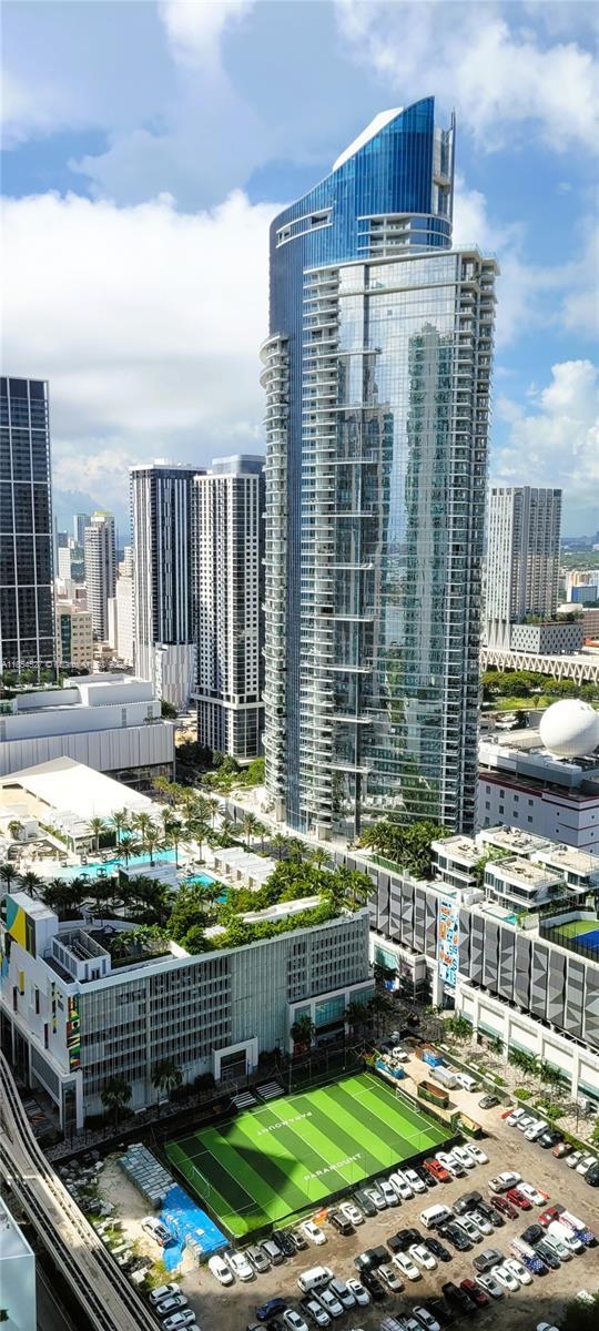 3 of 82 - 1040 Biscayne Blvd 3508, Miami, FL