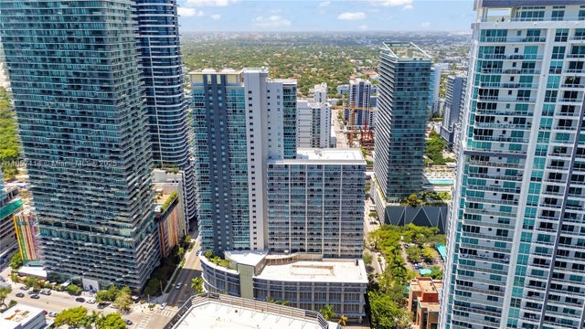 4 of 47 - 1250 S Miami Ave 3506, Miami, FL