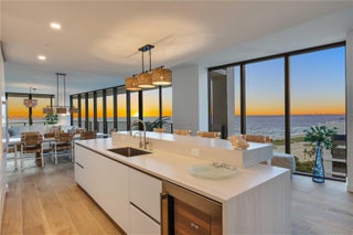 Photo of Listing #A11855564