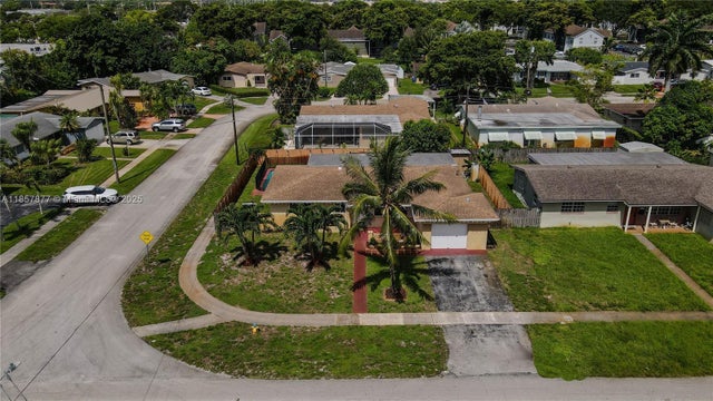 5 of 46 - 120 Nw 77th Way, Pembroke Pines, FL