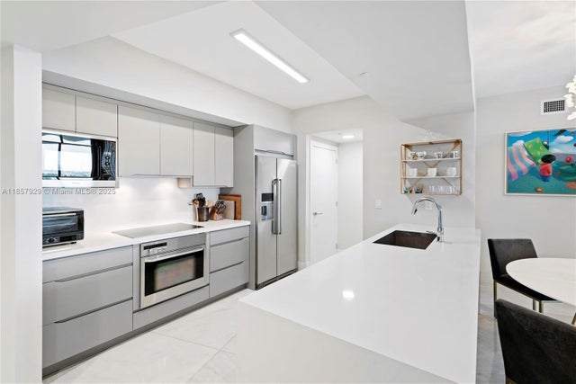 2 of 18 - 400 Alton Rd 1405, Miami Beach, FL