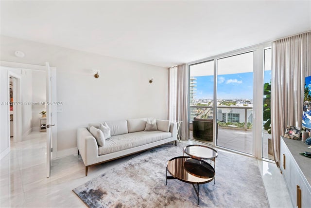 4 of 18 - 400 Alton Rd 1405, Miami Beach, FL