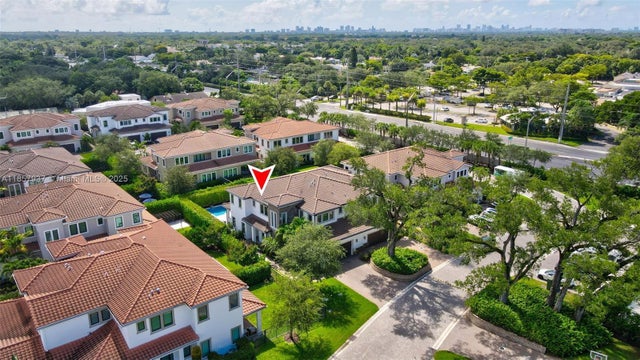 3 of 74 - 5952 W Brookfield Cir W, Hollywood, FL
