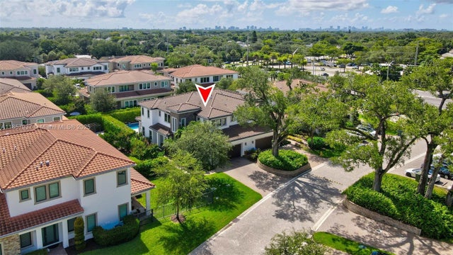 5 of 74 - 5952 W Brookfield Cir W, Hollywood, FL