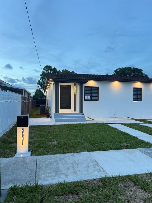 3 of 33 - 3601 Nw 4th St, Miami, FL