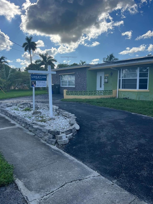 3 of 43 - 3401 Nw 40th St, Lauderdale Lakes, FL