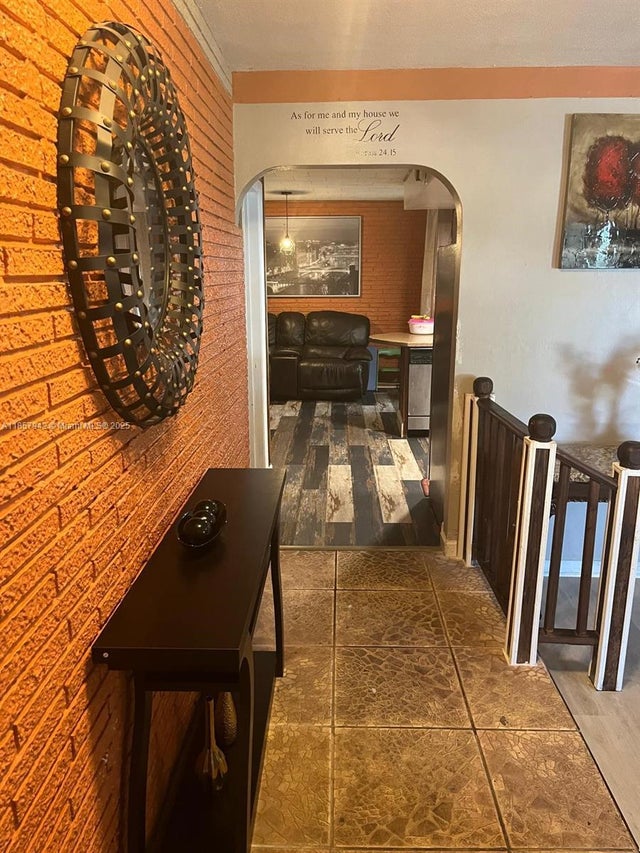 5 of 43 - 3401 Nw 40th St, Lauderdale Lakes, FL
