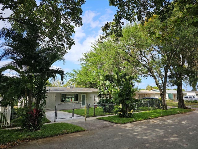 1 of 59 - 6521 Moseley St, Hollywood, FL