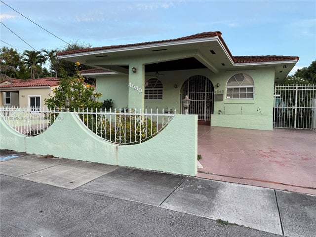 2 of 30 - 4540 Sw 2nd Ter, Miami, FL