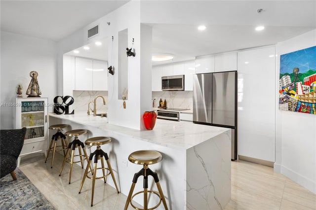 5 of 23 - 701 Brickell Key Blvd 707, Miami, FL