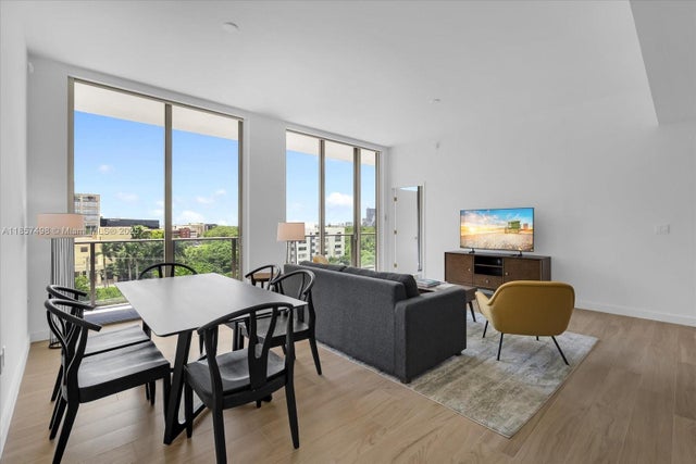 4 of 53 - 2678 Tigertail Ave 513, Miami, FL