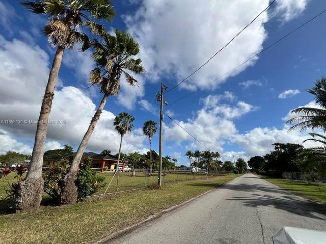 3 of 45 - 19331 Sw 188th St, Miami, FL