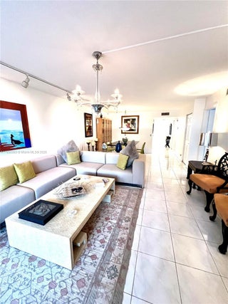 Photo of Listing #A11855083