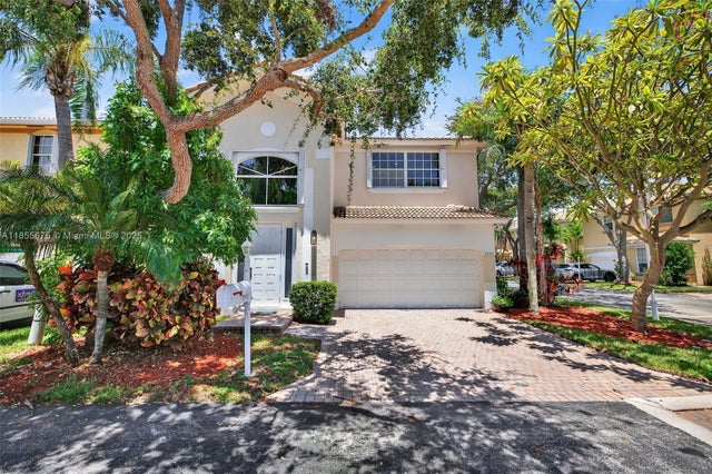 4 of 52 - 1241 Johnson Ct, Hollywood, FL