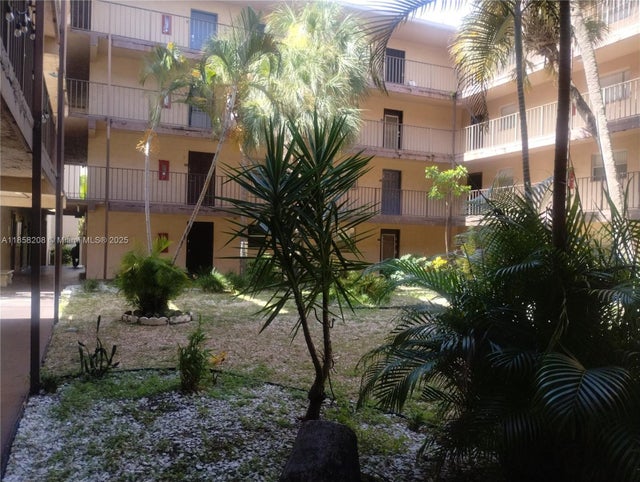 1 of 13 - 2840 Somerset Dr 101m, Lauderdale Lakes, FL
